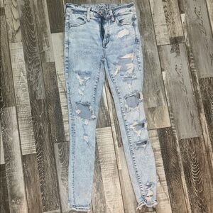 American Eagle Outfitters Light Blue Distressed Skinny Jeans size 0 short
